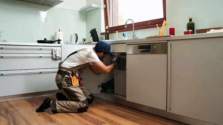 does homeowners insurance cover plumbing